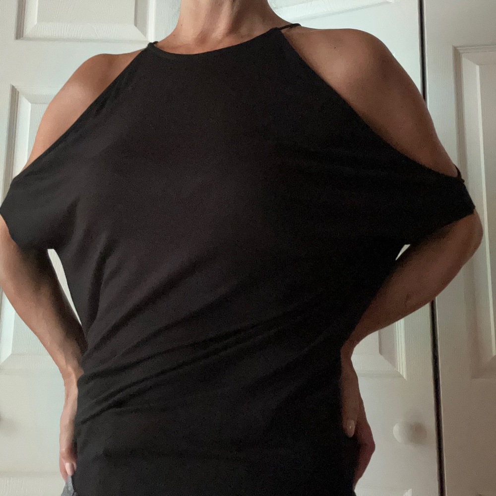 Bailey 44 Cold Shoulder top - Sz S